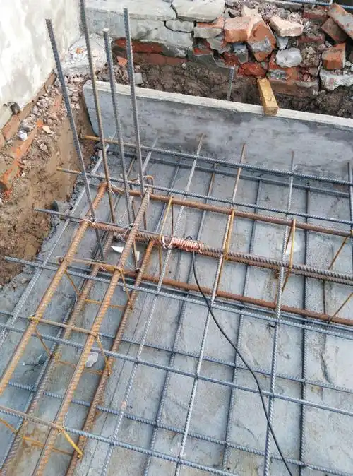 自建房这样接地可以吗,第一张图是准备接电控箱的,第二张图是房子的一