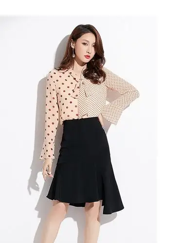 洋湖轩榭2019春季新款品牌女装韩版百搭优雅显瘦纯色chic不规则半身裙