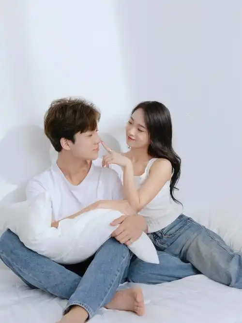 收集甜蜜超甜的室内情侣写真