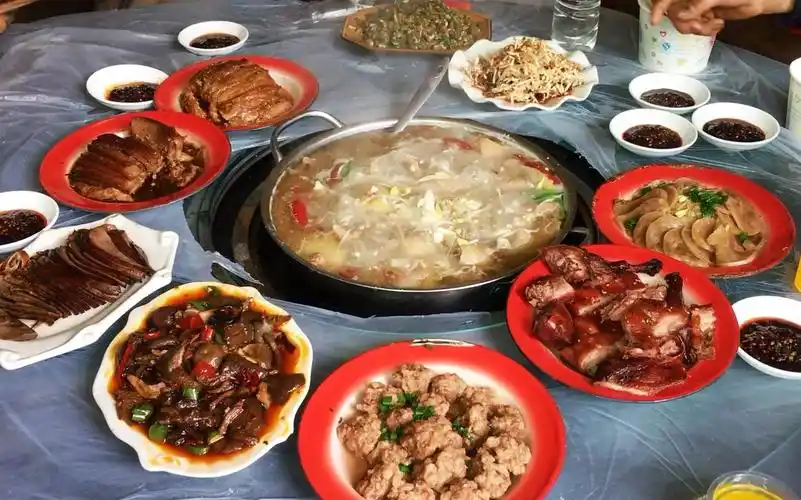 农村整酒在酒楼包席一大桌才300多很划算