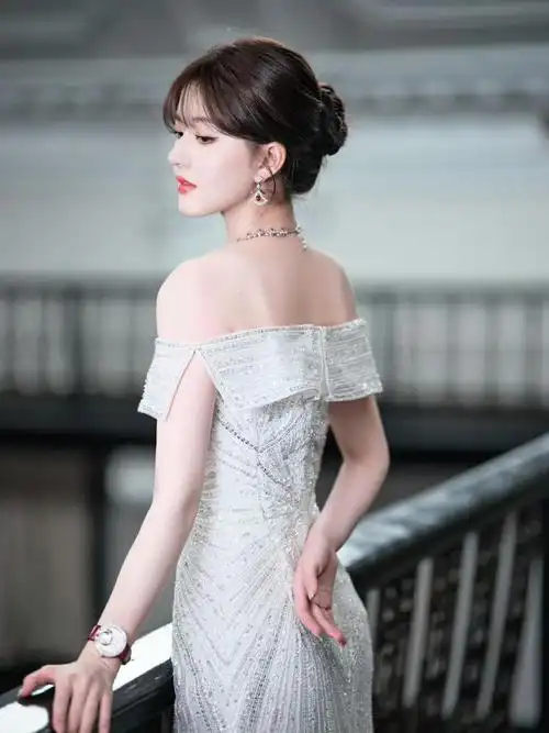 刘大锤说刘海差点意思,造型师下回注意|赵露思|刘海_新浪新闻