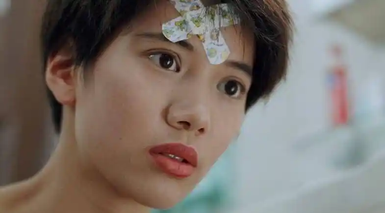 得罪成龙遭遇封,脾气暴躁惹怒众位大佬,袁咏仪如何顺利至今?