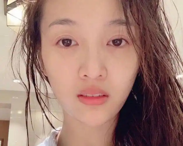 吴宣仪素颜自拍什么水平zt