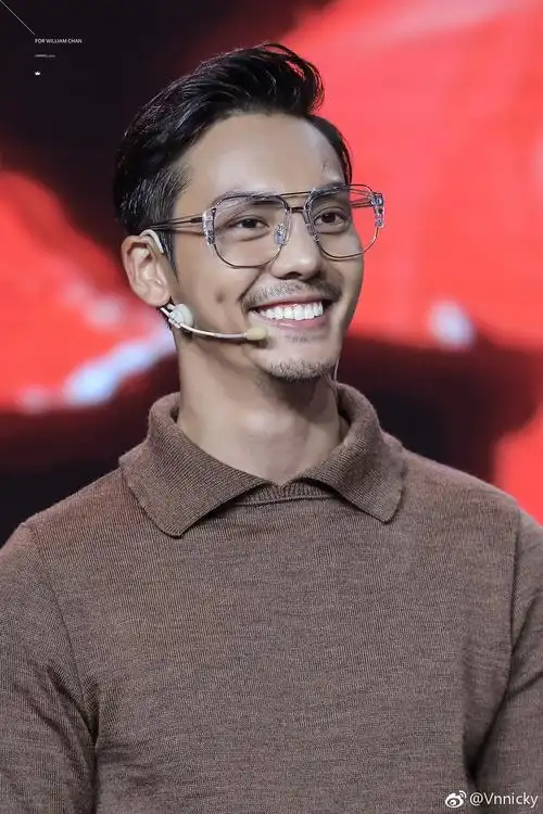 陈伟霆性感的小胡渣想要每日一蹭为他疯狂打call