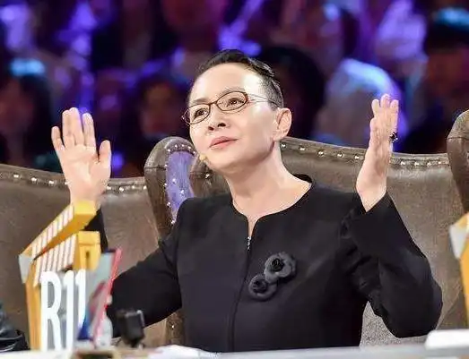 宋丹丹再登春晚不演小品改唱歌也许会像肖战演小品一样成亮点