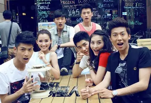 自制剧你好外星人网络热播超能少年pk都教授