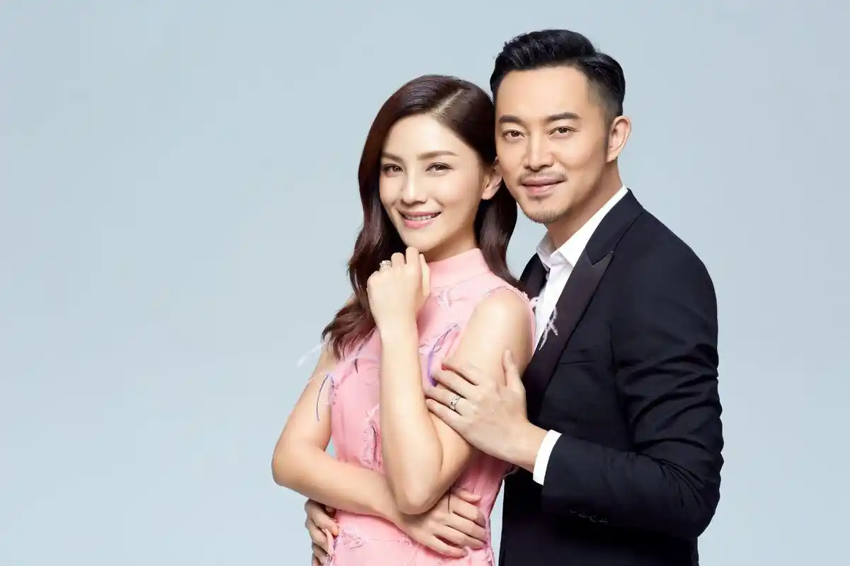 风头正盛时嫁给小3岁男友,产后5个月复出,只因不想当全职太太_胡可