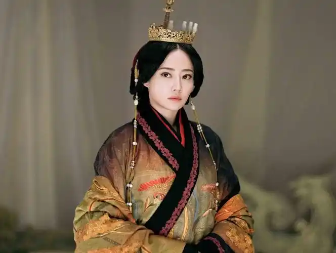 《皓镧传》谭卓霸气升级 "华阳夫人"美艳逆袭