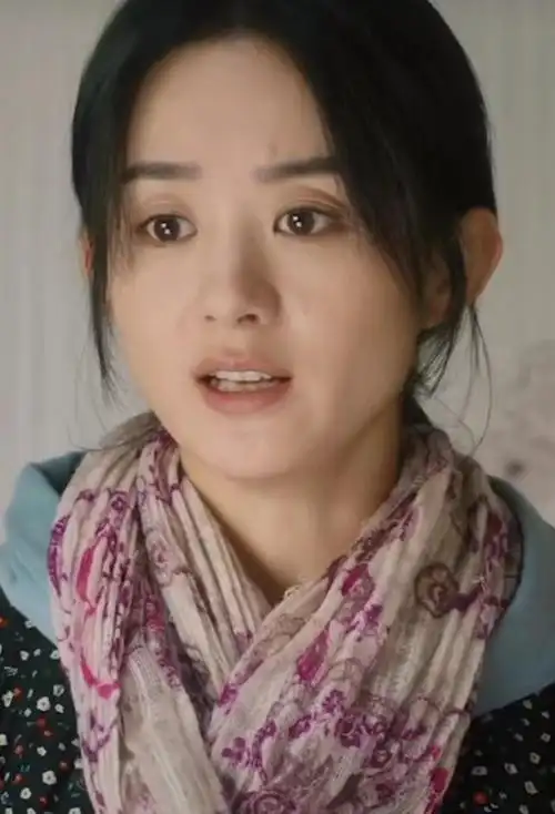 赵丽颖冯绍峰出入同一会所后,又同天官宣好消息,颖宝出镜状态好