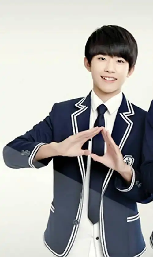 tfboys易烊千玺 步步高 饭修 甜甜的笑