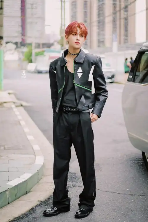 黄明昊直角肩##黄明昊这就是潮流