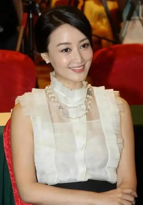 赵子琪:因感情别央视?背骂名嫁富豪生两女不言悔,现成实力演员