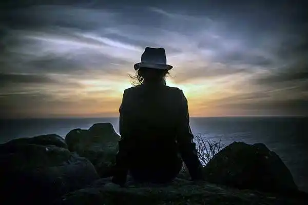 失恋的朋友圈怎么写看透人心的悲凉句子