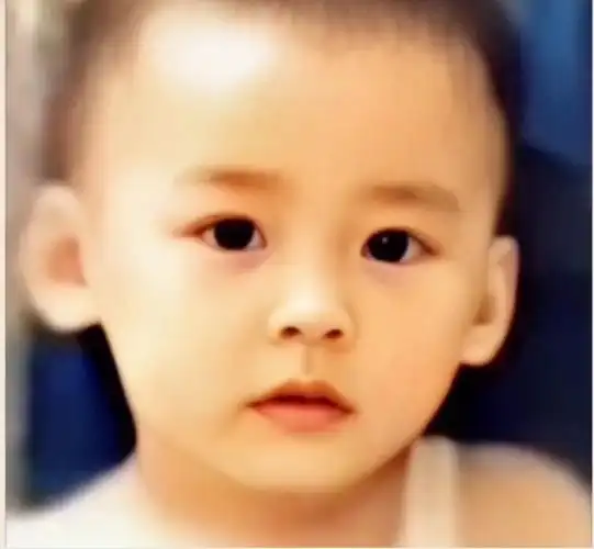 明星童年照:王一博奶膘太可爱,热巴从小美到大,沈腾从小就搞笑