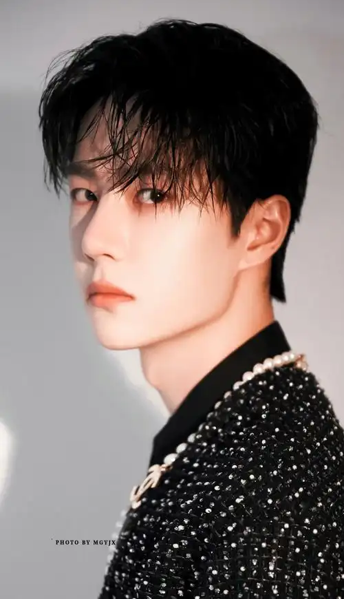 王一博20201220星光大赏