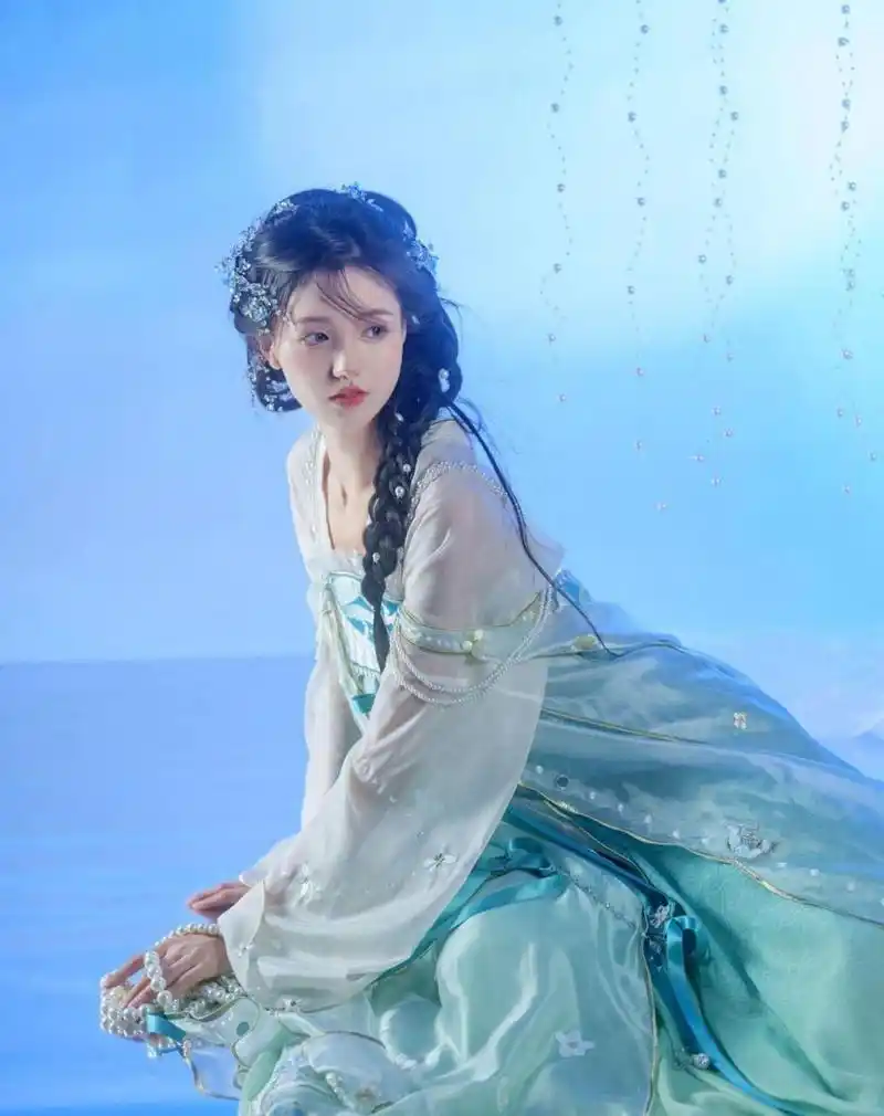 青蓝色汉服,真的好美腻呀!