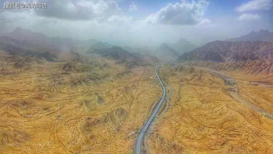 原创青海进出新疆的神秘魔鬼公路穿越阿尔金山无人区中的315国道