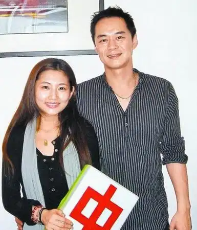 selina未婚夫透露藏爆炸视频望导演赔偿