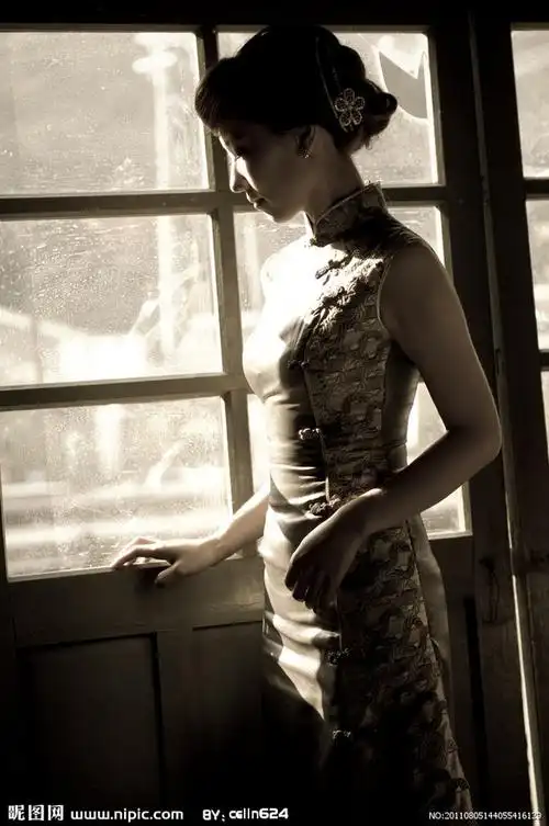 黑白旗袍复古照
