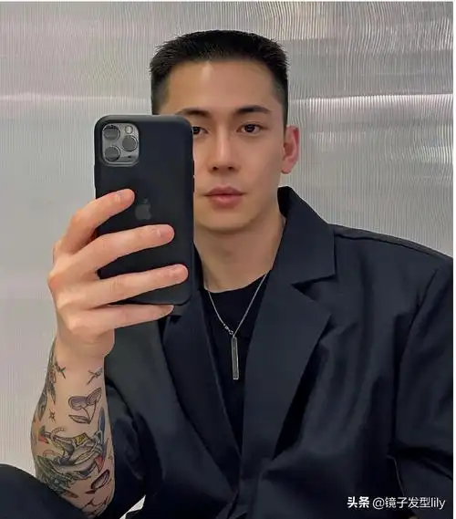 青年头型图片男(2021极具人气的8种男士发型) - 赤虎壹号