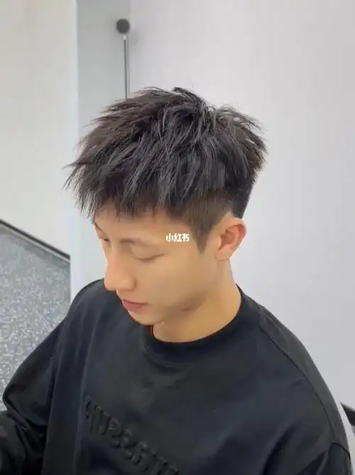 镂空短碎盖摩根烫