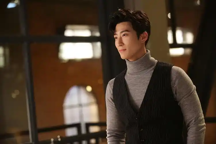 气质slay窦骁新剧燃情开播霸总攻势开启