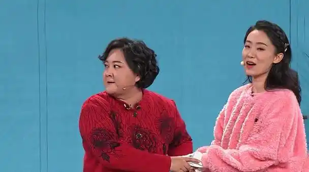 春晚贾玲的表情是看点,观众的笑脸胜过节目独占鳌头