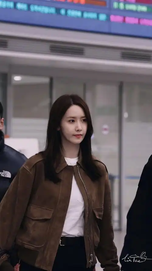 林允儿电影2点的约会#06#林允儿yoonite#  240304 林允儿仁川机