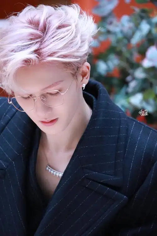 朱正廷罗蒙环球乐园##朱正廷