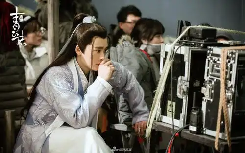 我想静静 诛仙电视剧曝李易峰赵丽颖最新剧照_全球新网游_新浪游戏_新