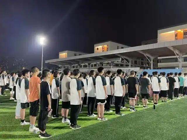 合肥六中菱湖校区2022级新生来了