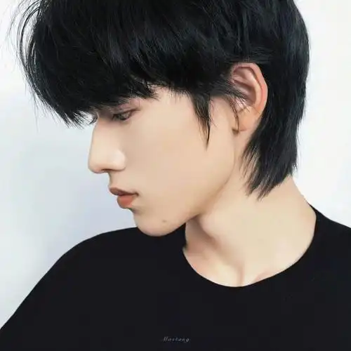 耀文影子好像亚轩