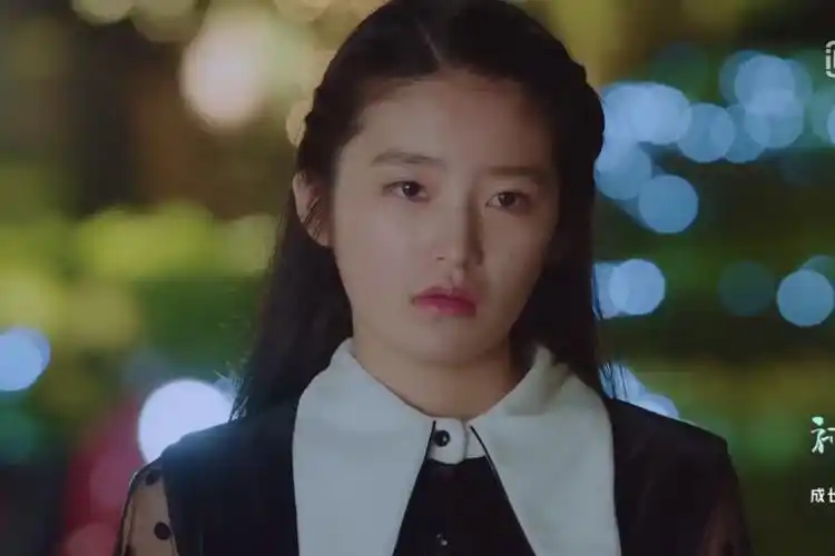 《初恋那件小事》正在热播中,该剧綦小卉执导,赖冠霖,赵今麦领衔主演