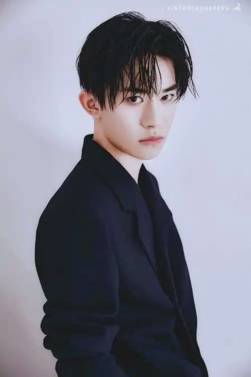 易烊千玺 优酷综艺少年之名飞行导师 饭修第… - 堆糖,美图壁纸兴趣