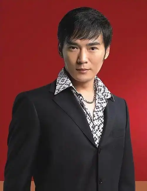 回顾焦恩俊:被妻子夺走亿万财产和女儿,净身出户母亲