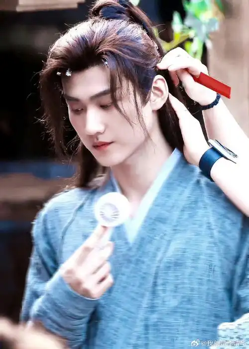 周柯宇的第一个古装剧组来了!