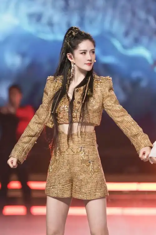 谢娜超话诚挚之心,歌唱锦绣山河;旋律升腾,尽显酣畅燃情.