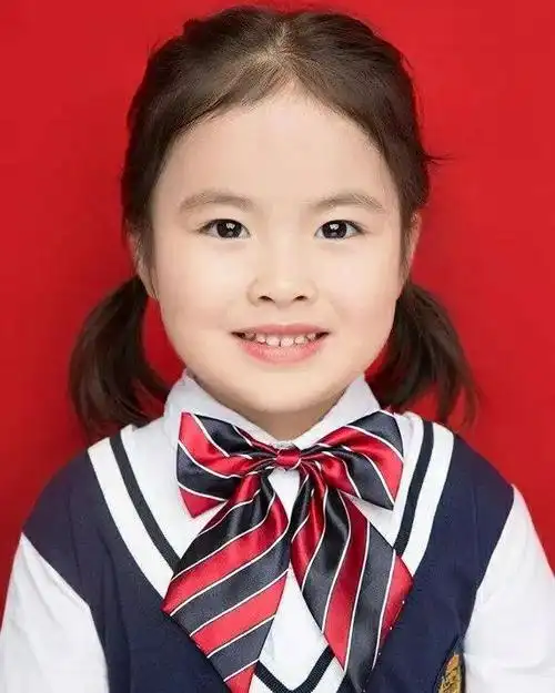 1寸照片6张,用于贴杯架,毛巾架等