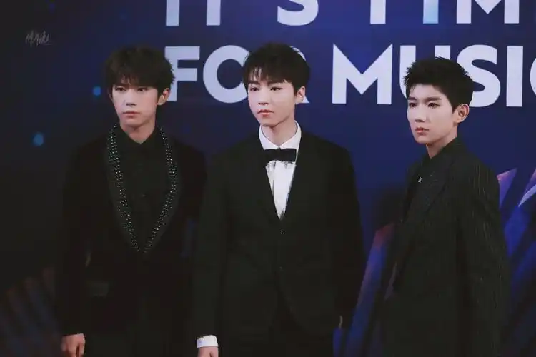 原创tf家族音乐会官宣,时代少年团全员参与,还有tfboys!