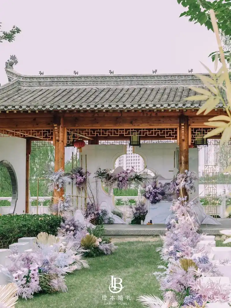 东莞婚礼|庭院风95新中式户外婚礼.了解更多:私97小编 / - 抖音