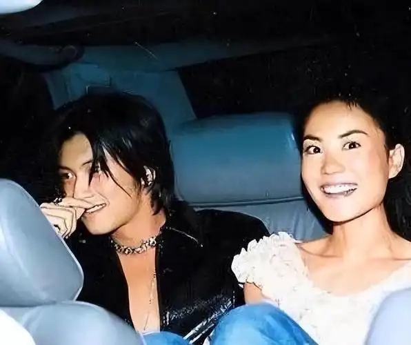 谢霆锋,为何死心塌地爱王菲这么多年?其实,答案俗套又露骨