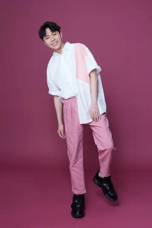 吴青峰太空备忘记巡回演唱会首站高雄巨蛋门票3分钟售罄