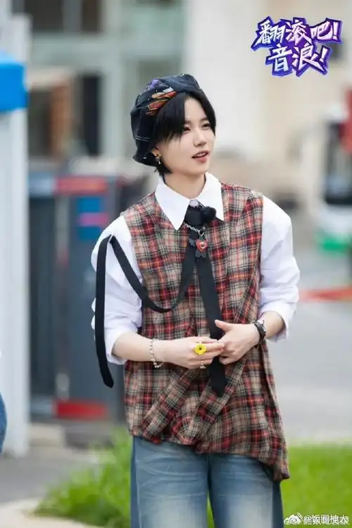 陆柯燃漫画走出的帅学姐##陆柯燃学姐装的漫撕感