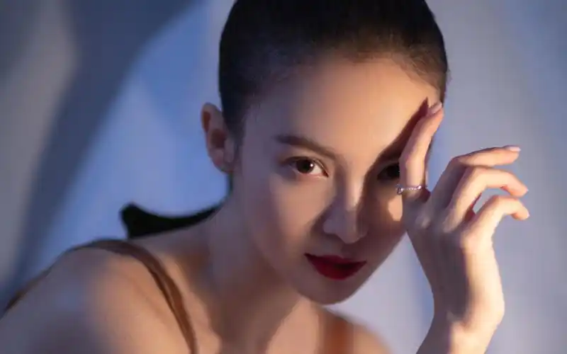 金晨性感妩媚写真图片桌面壁纸