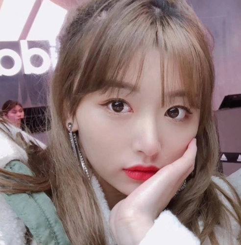 孔雪儿旧照被疯传,放大五倍看清五官,整没整容一看便知