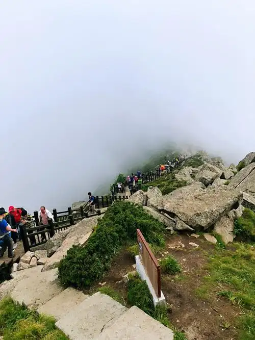 秦岭山脉最高峰太白山