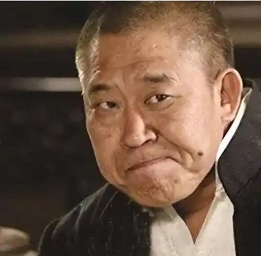 他是国家一级演员,因嘴歪演了一辈子坏人,女儿我们都熟悉_表演_杜旭东