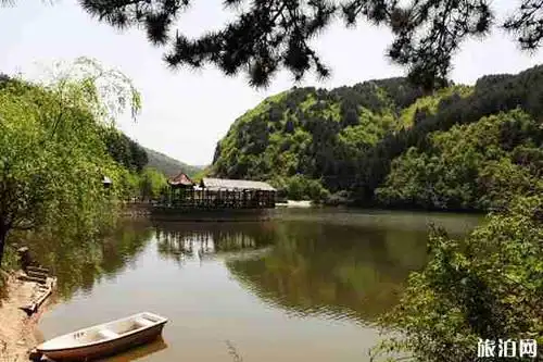 十堰月亮湖山庄门票多少钱好玩吗