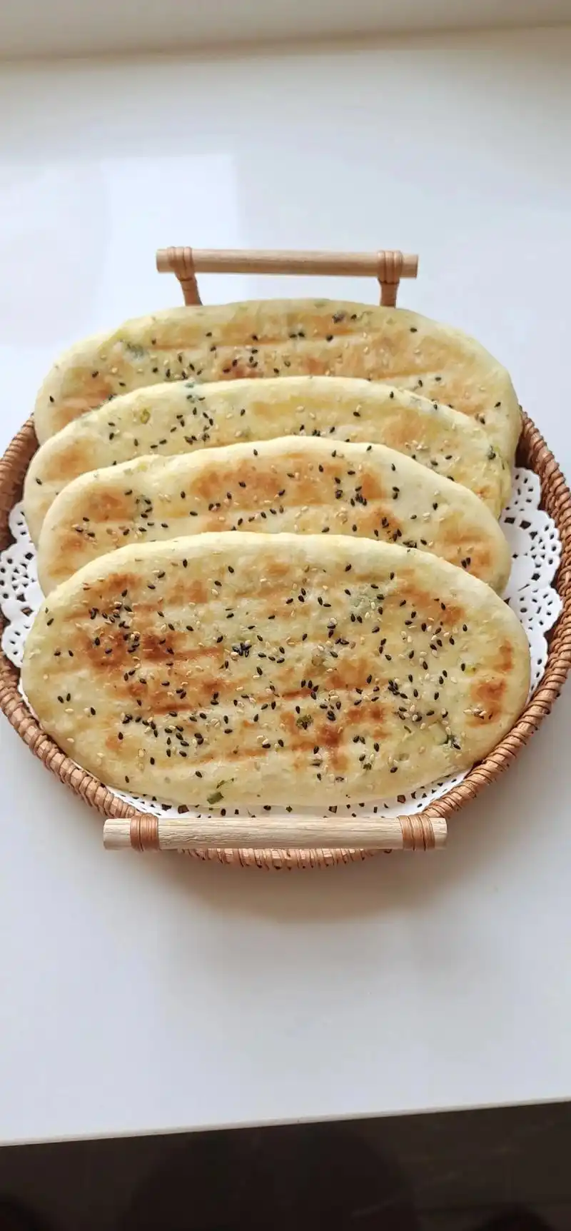 上次第一次学做烧饼,很多姐妹都问我怎么做的,今天就把做法告诉 - 抖