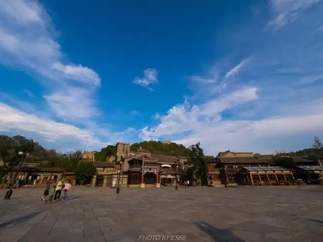 【携程攻略】古北水镇日月岛广场景点,"日月岛广场"在古北水镇景区的
